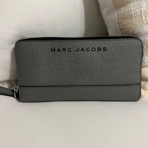 Marc Jacobs wallet